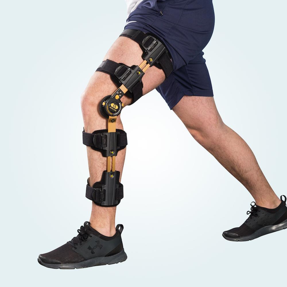 B Mobile Extender Knee Brace Deluxe Benecare Medical